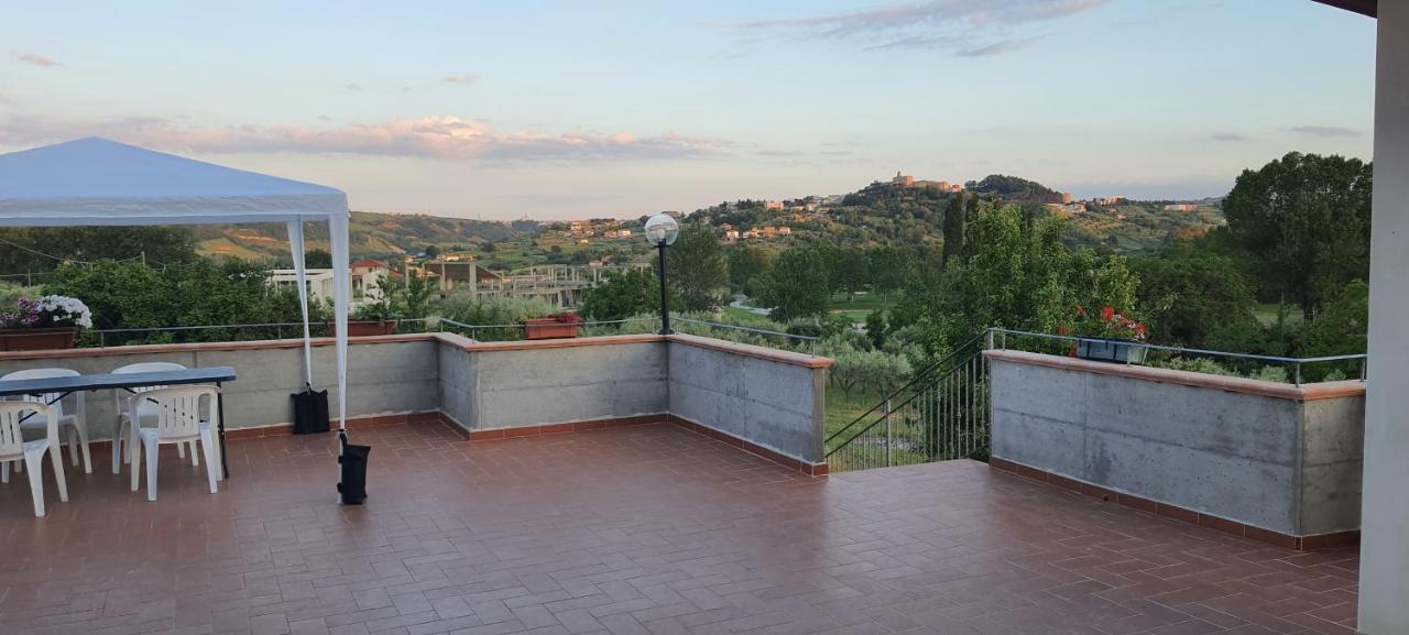 Casa Vacanze Cerreto 3 Miglianico Ngoại thất bức ảnh